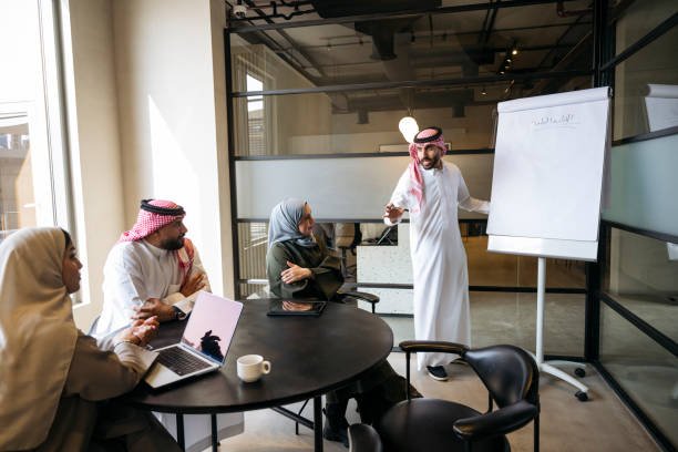 التوقيت في القرار المالي: عامل خفي في استقرار الشركات